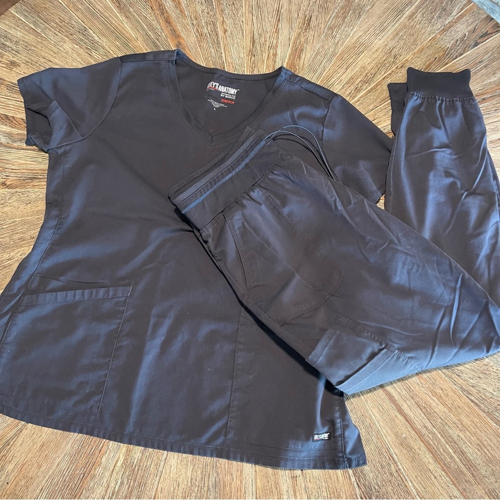 Women’s Grey’s Anatomy scrubs dark gray large tall jogger pants scrubs set
